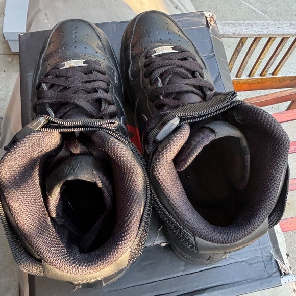 Nike Air Force One mid triple black - Picture 3 of 5